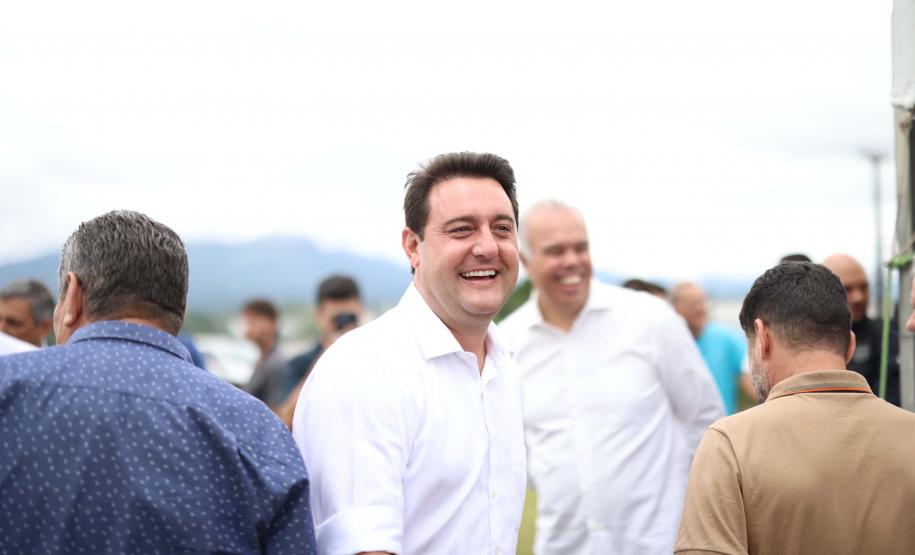 O governador Carlos Massa Ratinho Junior participou nesta sexta-feira (21), em Campina Grande do Sul, na Região Metropolitana de Curitiba, do lançamento da pedra fundamental da primeira fábrica de nanofertilizantes do Brasil.