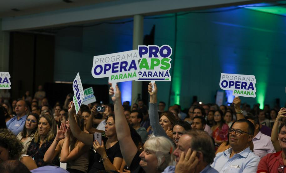 O governador Carlos Massa Ratinho Junior anunciou nesta quinta-feira (13) a liberação de R$ 1,2 bilhão para a saúde pública do Estado, durante o evento Saúde em Movimento, em Foz do Iguaçu, na região Oeste.