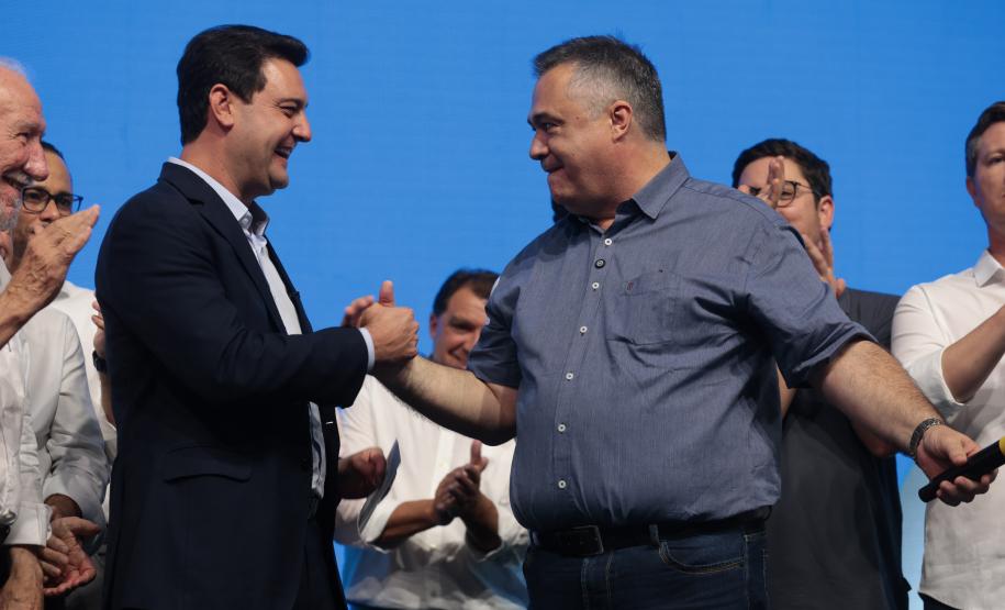 O governador Carlos Massa Ratinho Junior anunciou nesta quinta-feira (13) a liberação de R$ 1,2 bilhão para a saúde pública do Estado, durante o evento Saúde em Movimento, em Foz do Iguaçu, na região Oeste.