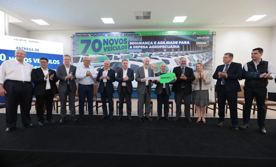 O vice-governador Darci Piana entrega nesta quarta-feira (19) 70 novos veículos modelo Renault Duster para a Agência de Defesa Agropecuária (Adapar). Foto: Geraldo Bubniak/AEN