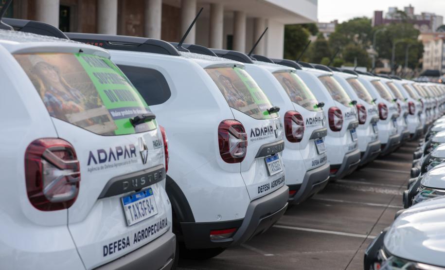 O vice-governador Darci Piana entrega nesta quarta-feira (19) 70 novos veículos modelo Renault Duster para a Agência de Defesa Agropecuária (Adapar). Foto: Geraldo Bubniak/AEN