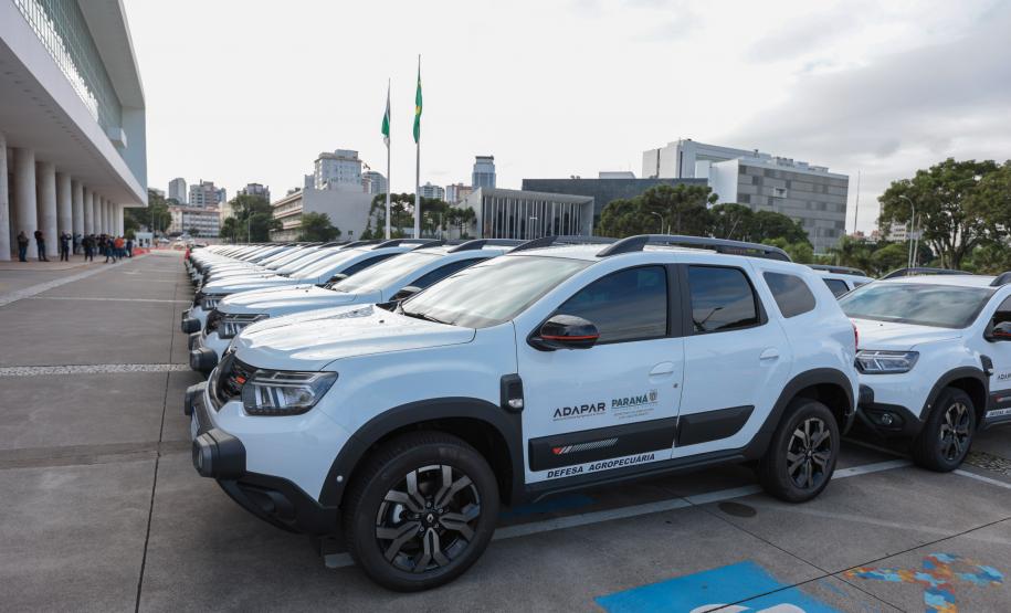 O vice-governador Darci Piana entrega nesta quarta-feira (19) 70 novos veículos modelo Renault Duster para a Agência de Defesa Agropecuária (Adapar). Foto: Geraldo Bubniak/AEN Foto: Geraldo Bubniak/AEN