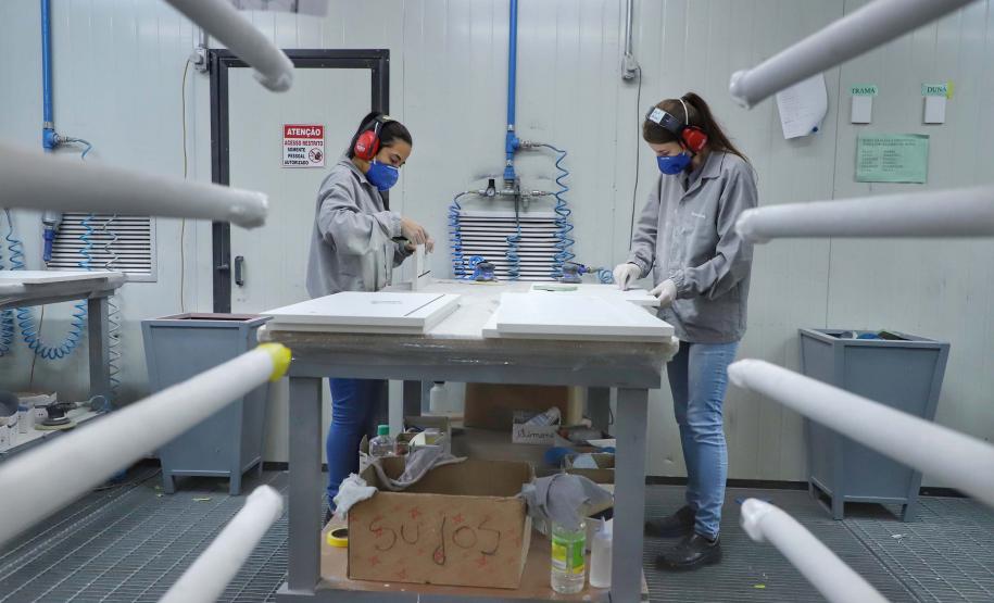 Com 2,66 milhões, Paraná atinge o maior número de mulheres com emprego fixo da história