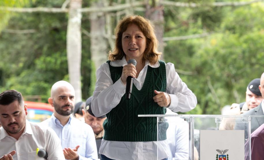 Curitiba, 20 de março de 2025 - O governador Carlos Massa Ratinho Junior participa da soltura de peixes no Parque Passauna, dentro do programa Rio Vivo. Foto: Roberto Dziura Jr/AEN