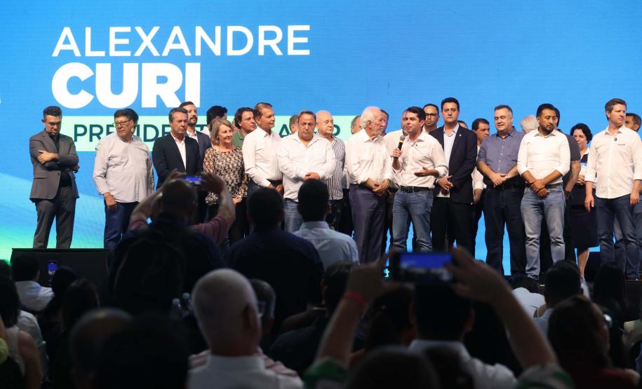 O governador Carlos Massa Ratinho Junior anunciou nesta quinta-feira (13) a liberação de R$ 1,2 bilhão para a saúde pública do Estado, durante o evento Saúde em Movimento, em Foz do Iguaçu, na região Oeste.