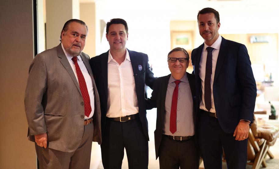 O governador Carlos Massa Ratinho Junior destacou os avanços que o Paraná alcançou nos últimos anos em diferentes áreas em um encontro empresários nesta terça-feira (25), em Brasília. Foto: Jonathan Campos/AEN