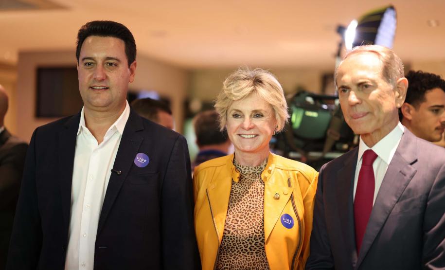 O governador Carlos Massa Ratinho Junior destacou os avanços que o Paraná alcançou nos últimos anos em diferentes áreas em um encontro empresários nesta terça-feira (25), em Brasília. Foto: Jonathan Campos/AEN