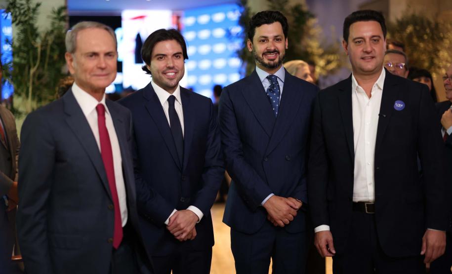 O governador Carlos Massa Ratinho Junior destacou os avanços que o Paraná alcançou nos últimos anos em diferentes áreas em um encontro empresários nesta terça-feira (25), em Brasília.