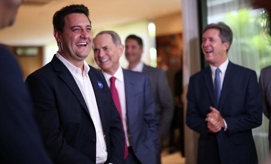 O governador Carlos Massa Ratinho Junior destacou os avanços que o Paraná alcançou nos últimos anos em diferentes áreas em um encontro empresários nesta terça-feira (25), em Brasília.