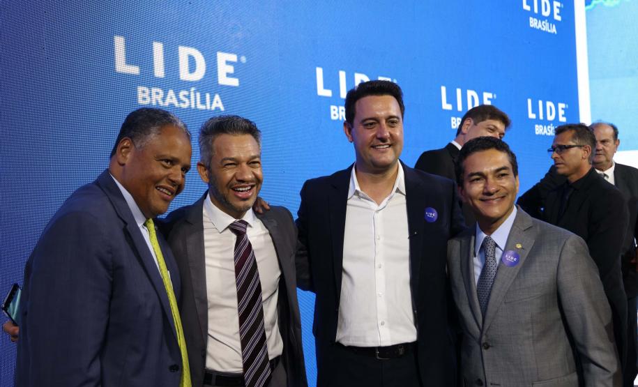 O governador Carlos Massa Ratinho Junior destacou os avanços que o Paraná alcançou nos últimos anos em diferentes áreas em um encontro empresários nesta terça-feira (25), em Brasília.