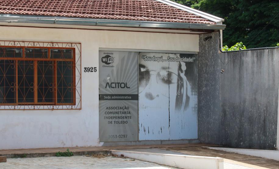 O Governo do Estado fará um pente-fino no programa Nota Paraná para combater eventuais irregulares cometidas por entidades sociais beneficiadas com a doação de notas fiscais. Marta Gambini , Auditora Fiscal da Receita do Estado do Paraná, responsável pela Nota Paraná realizada fiscalizacao na regiao oeste do estado do Parana.