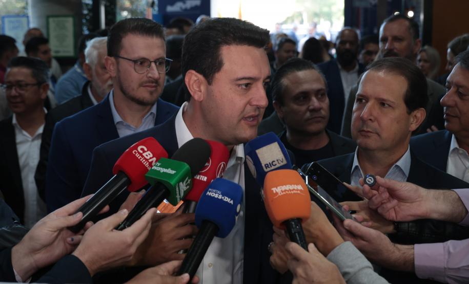 Governador destaca parceria com municípios na posse da nova diretoria da AMP Foto: Geraldo Bubniak/AEN