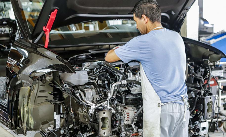 Semana do Dia do Trabalhador começa com 21,8 mil vagas de emprego no Paraná