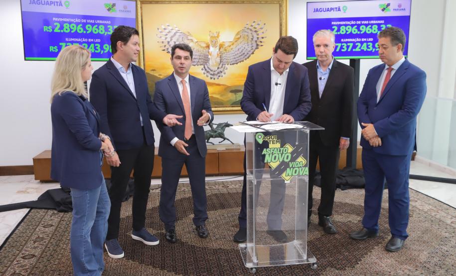 Asfalto Novo, Vida Nova: mais 8 municípios recebem recursos para pavimentação e iluminação Foto: Ari Dias/AEN