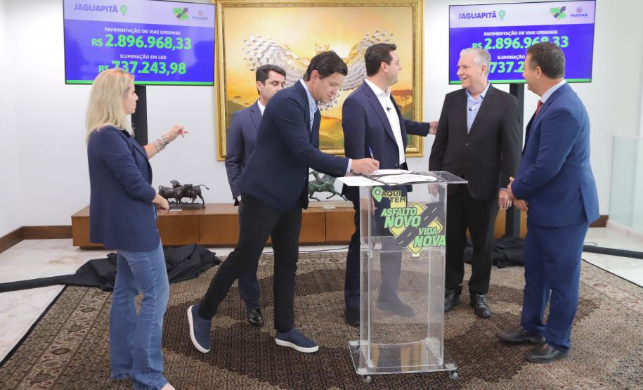 Asfalto Novo, Vida Nova: mais 8 municípios recebem recursos para pavimentação e iluminação Foto: Ari Dias/AEN