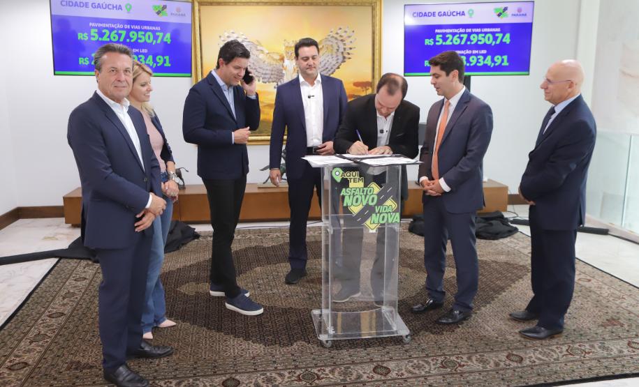 Asfalto Novo, Vida Nova: mais 8 municípios recebem recursos para pavimentação e iluminação Foto: Ari Dias/AEN