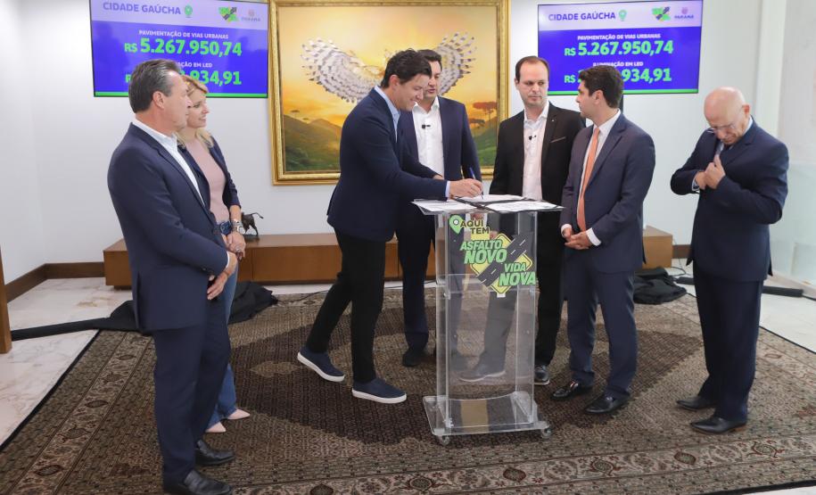 Asfalto Novo, Vida Nova: mais 8 municípios recebem recursos para pavimentação e iluminação Foto: Ari Dias/AEN