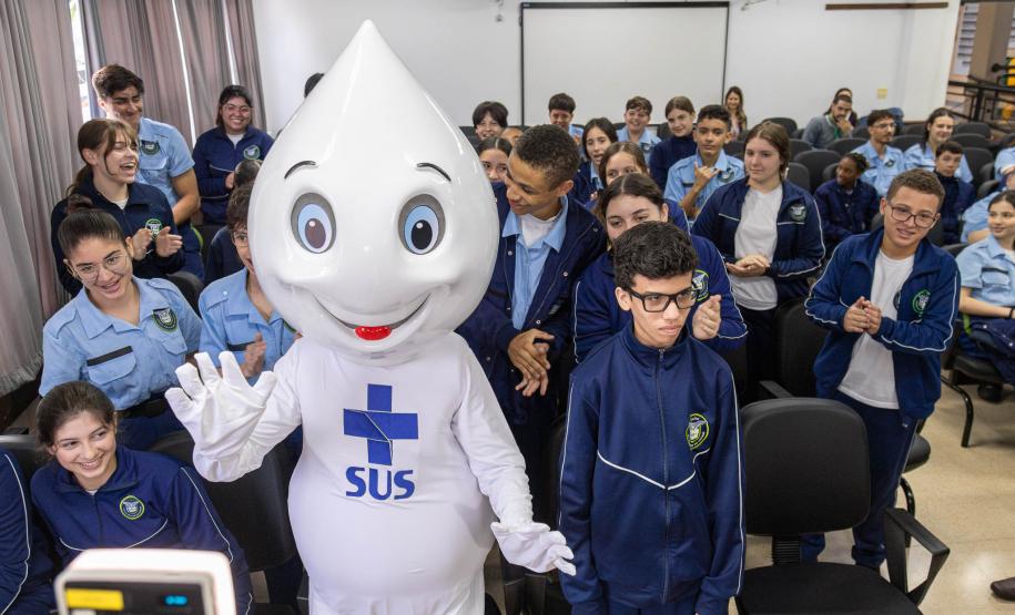 Governo inicia campanha de vacinação nas escolas para proteger 2,4 milhões de alunos
