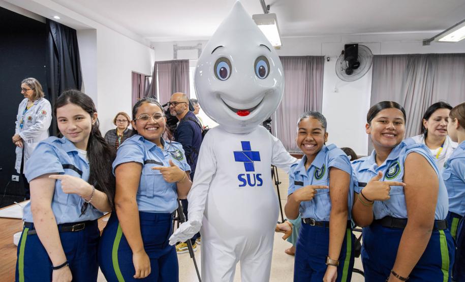 Governo inicia campanha de vacinação nas escolas para proteger 2,4 milhões de alunos