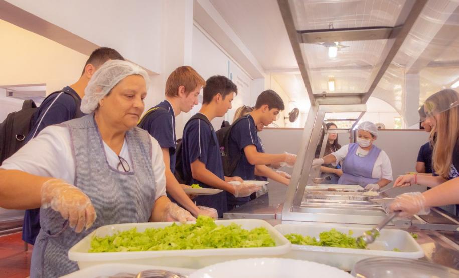 Governador sanciona lei que garante segurança alimentar a universitários no Paraná Foto: UEPG