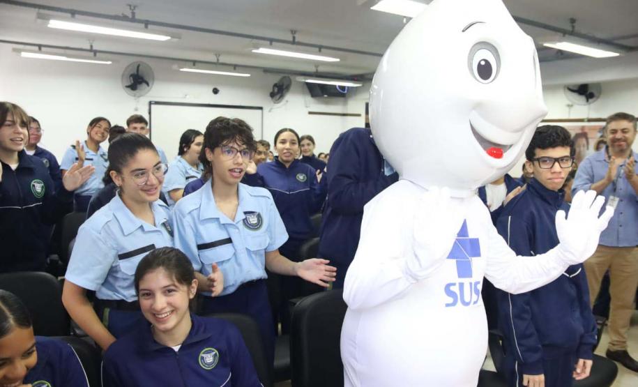 Governo inicia campanha de vacinação nas escolas para proteger 2,4 milhões de alunos
