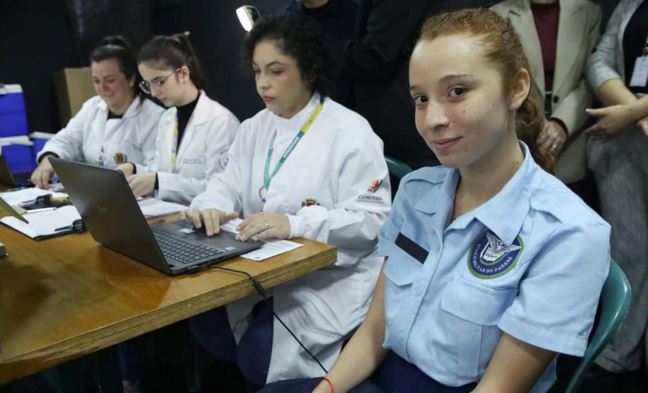 Governo inicia campanha de vacinação nas escolas para proteger 2,4 milhões de alunos