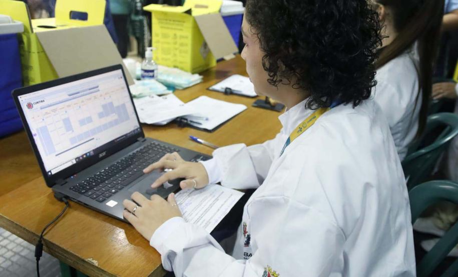 Governo inicia campanha de vacinação nas escolas para proteger 2,4 milhões de alunos