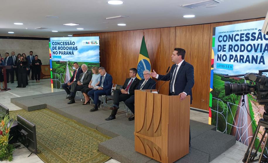 Com R$ 36 bilhões em obras, contratos dos lotes 3 e 6 das rodovias paranaenses são assinados