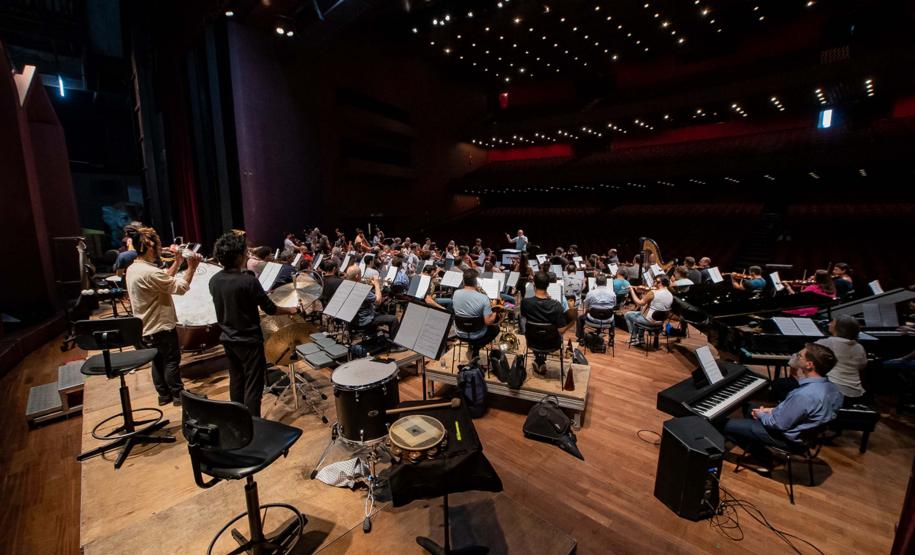 Orquestra Sinfônica do Paraná abre a temporada com a obra Floresta do Amazonas Foto: Kraw Penas/SEEC