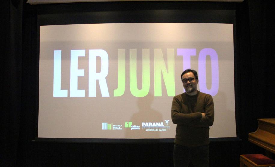 Museu Oscar Niemeyer (MON) - “Re-Selvagem” – Eva Jospin – “Re-Selvagem”, da artista francesa Eva Jospin, é a próxima exposição internacional realizada pelo Museu Oscar Niemeyer (MON) e a primeira mostra da artista no Brasil.