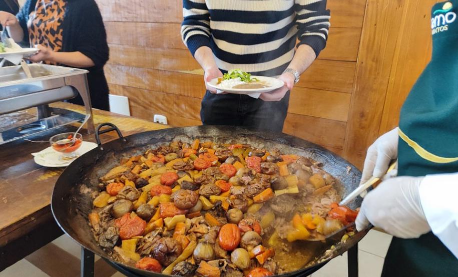 Atrações do frio: arraiás, festas da tainha e do feijão e tradições regionais movimentam o turismo