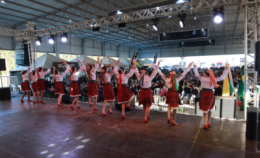 Atrações do frio: arraiás, festas da tainha e do feijão e tradições regionais movimentam o turismo