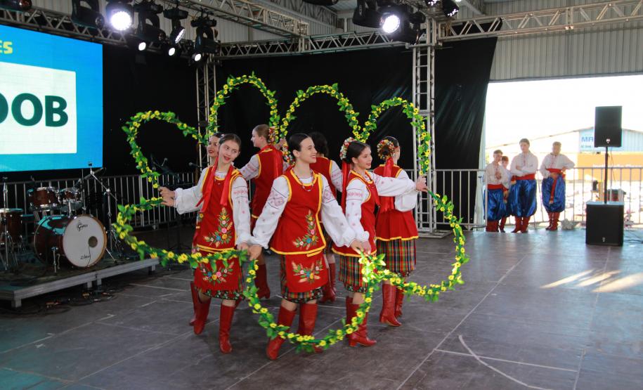 Atrações do frio: arraiás, festas da tainha e do feijão e tradições regionais movimentam o turismo