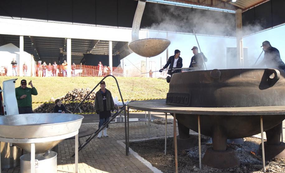 Atrações do frio: arraiás, festas da tainha e do feijão e tradições regionais movimentam o turismo