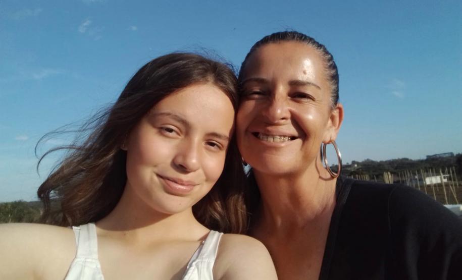 Dia das Mães no Ganhando o Mundo: orgulhosos, alunos e familiares celebrarão à distância