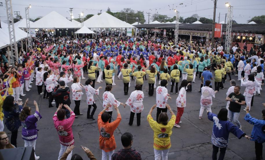 Atrações do frio: arraiás, festas da tainha e do feijão e tradições regionais movimentam o turismo