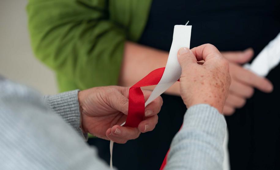 Museu Oscar Niemeyer (MON) - “Re-Selvagem” – Eva Jospin – “Re-Selvagem”, da artista francesa Eva Jospin, é a próxima exposição internacional realizada pelo Museu Oscar Niemeyer (MON) e a primeira mostra da artista no Brasil.