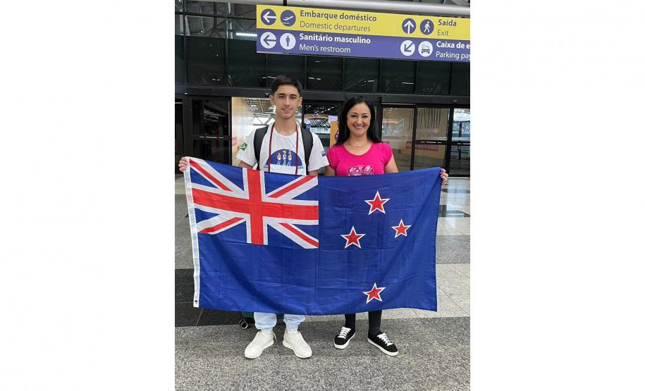 Dia das Mães no Ganhando o Mundo: orgulhosos, alunos e familiares celebrarão à distância