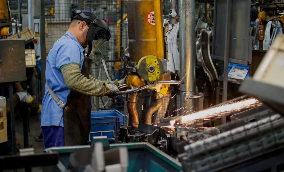 Paraná tem maior crescimento industrial do Brasil em março, 5 vezes acima da média nacional