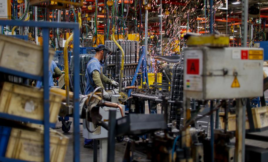 Paraná tem maior crescimento industrial do Brasil em março, 5 vezes acima da média nacional