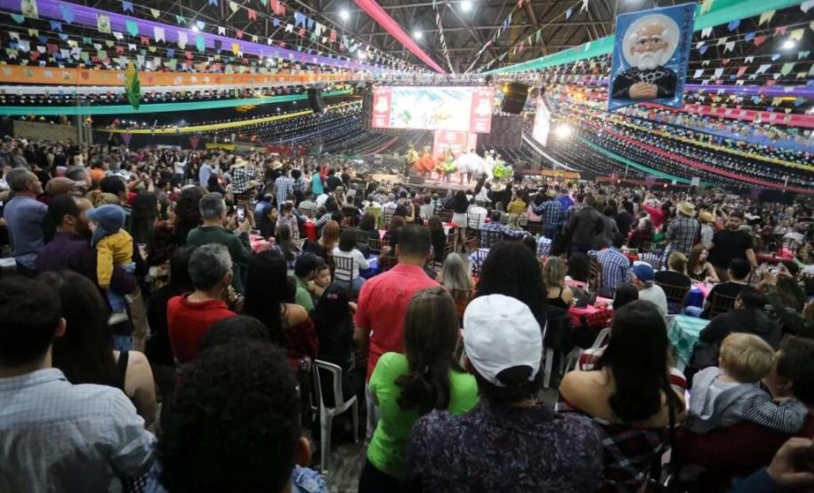 Atrações do frio: arraiás, festas da tainha e do feijão e tradições regionais movimentam o turismo