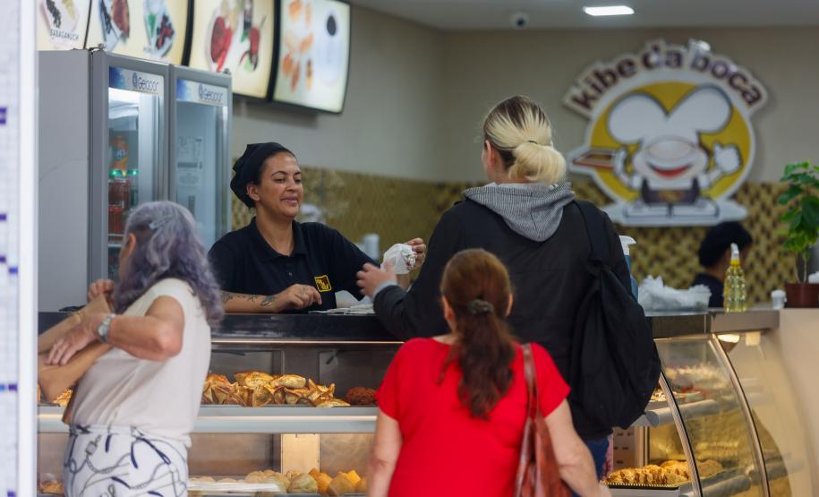 Paraná é o terceiro estado que mais gera empregos em 2025: 80 mil vagas de janeiro a abril