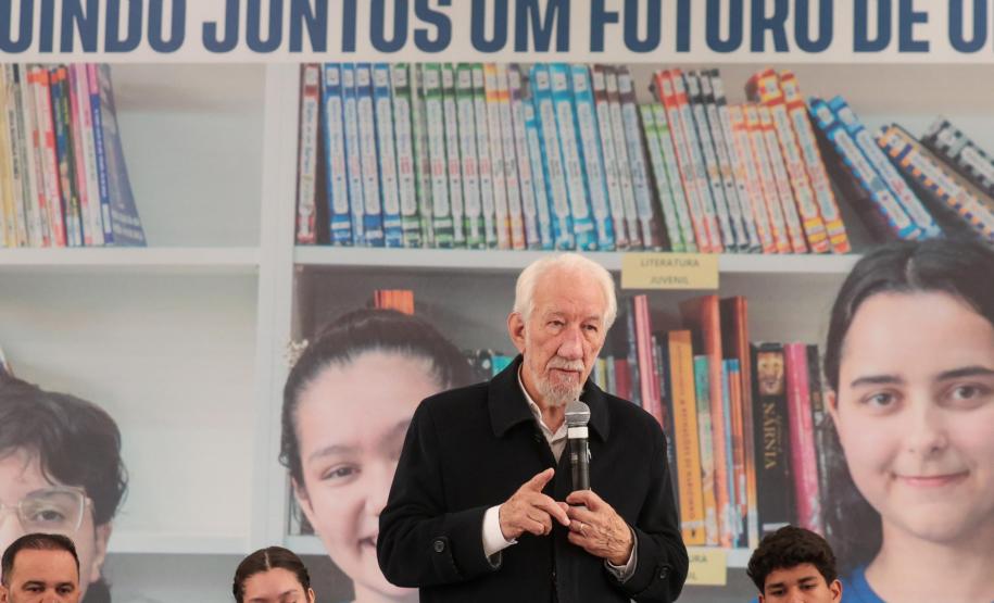 O vice-governador Darci Piana e o secretario de Educacao Roni Miranda participam nesta segunda-feira (9) de evento sobre o Programa Conexão Empregabilidade, que visa oferecer aos estudantes oportunidades de desenvolvimento profissional. Foto: Geraldo Bubniak/AEN Foto: Geraldo Bubniak/AEN