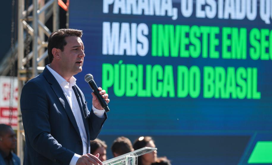 Investimento de R$ 63 milhões: Ratinho Junior entrega 431 motos e viaturas para a PMPR Foto: Jonathan Campos/AEN Foto: Geraldo Bubniak/AEN Foto: Geraldo Bubniak/AEN Foto: Geraldo Bubniak/AEN Foto: Geraldo Bubniak/AEN Foto: Geraldo Bubniak/AEN O governador Carlos Massa Ratinho Junior entrega nesta terça-feira (17) 431 novos veículos para a Polícia Militar. São 209 motocicletas e 222 automóveis para diversas unidades, na Pedreira Paulo Leminski, em Curitiba. Foto: Geraldo Bubniak/AEN O governador Carlos