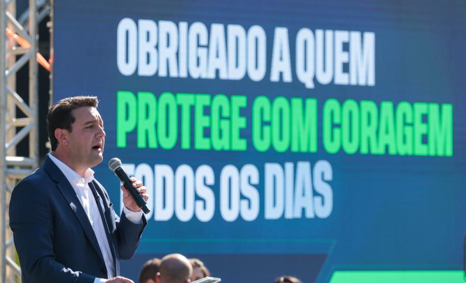 Investimento de R$ 63 milhões: Ratinho Junior entrega 431 motos e viaturas para a PMPR Foto: Jonathan Campos/AEN Foto: Geraldo Bubniak/AEN Foto: Geraldo Bubniak/AEN Foto: Geraldo Bubniak/AEN Foto: Geraldo Bubniak/AEN Foto: Geraldo Bubniak/AEN O governador Carlos Massa Ratinho Junior entrega nesta terça-feira (17) 431 novos veículos para a Polícia Militar. São 209 motocicletas e 222 automóveis para diversas unidades, na Pedreira Paulo Leminski, em Curitiba. Foto: Geraldo Bubniak/AEN O governador Carlos