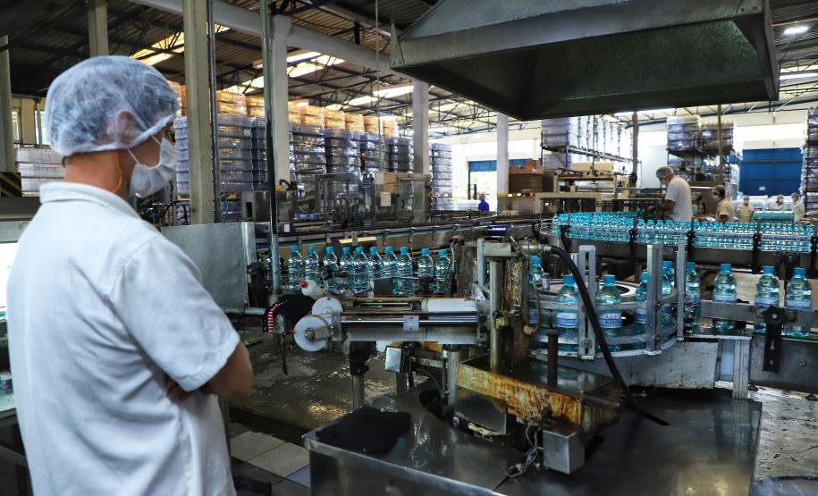 Indústria da água mineral movimentou R$ 341,28 milhões no Paraná em 2024, um incremento de 41% em relação ao ano anterior