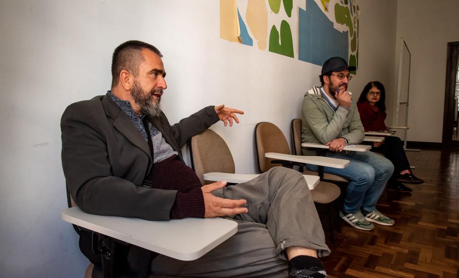 Claudia Raia, exposição latina no MIS e literatura paranaense estão na agenda cultural