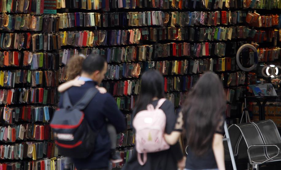 Comércio paranaense acumula alta de 2,4% nas vendas no 1º quadrimestre de 2025