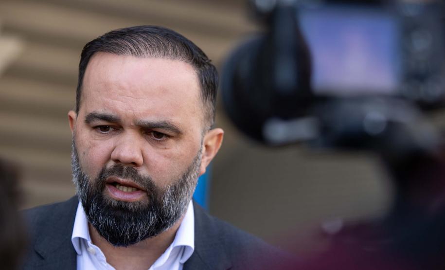 Curitiba, 11 de junho de 2025 - Governador Carlos Massa Ratinho Junior recebe o Prêmio Político Humanizador durante o Congresso Internacional Novo Tempo na Educação. Foto: Roberto Dziura Jr/AEN