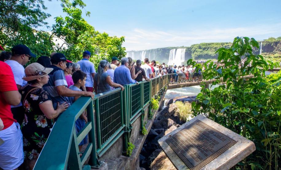 Alta de 26,2%: Paraná já recebeu 584 mil turistas estrangeiros em 2025